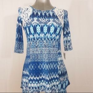 Unique crocheted Mudd top, flattering fit